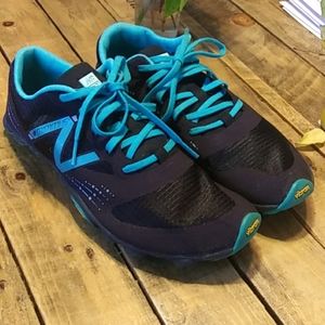 NEW BALANCE MINIMUS WOMENS SIZE 10